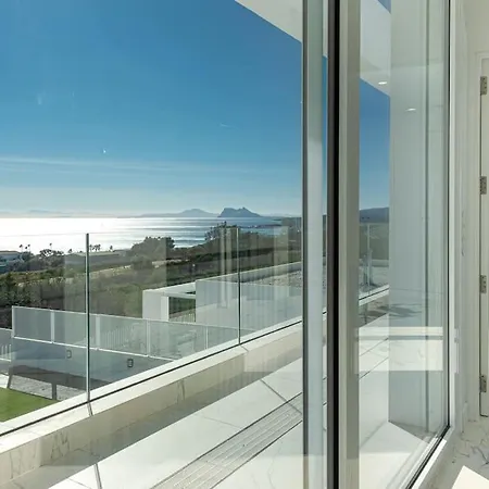 Villa Luxurious Moga Overlooking The Sea And Gibraltar *