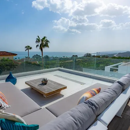 Villa Luxurious Moga Overlooking The Sea And Gibraltar *