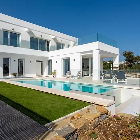 Villa Luxurious Moga Overlooking The Sea And Gibraltar San Roque (Andalucia)