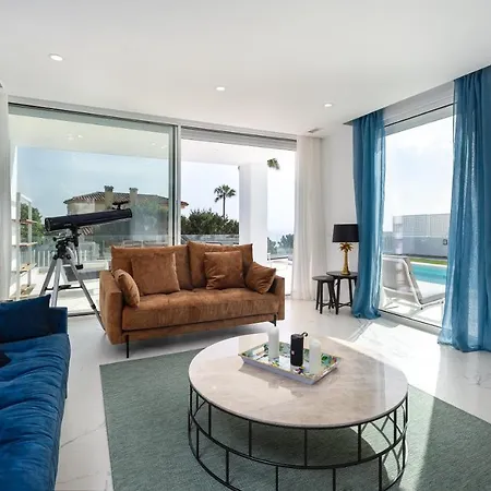 Luxurious Moga Overlooking The Sea And Gibraltar