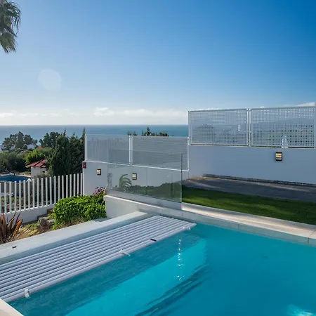 Luxurious Moga Overlooking The Sea And Gibraltar Villa