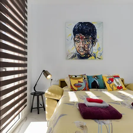Luxurious Moga Overlooking The Sea And Gibraltar *